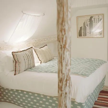Du Temps Hotel